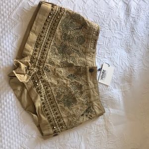 Spell Wanderer Shorts size small NWT